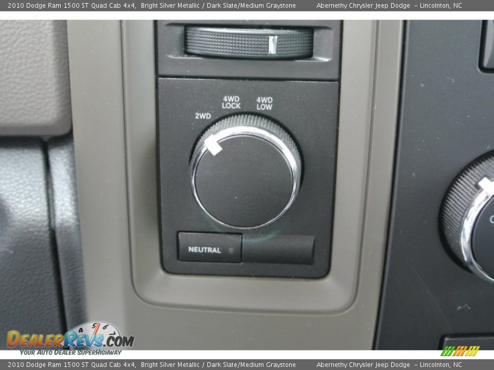 2010 Dodge Ram 1500 ST Quad Cab 4x4 Bright Silver Metallic / Dark Slate/Medium Graystone Photo #12