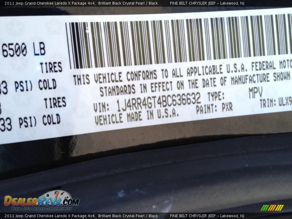 2011 Jeep Grand Cherokee Laredo X Package 4x4 Brilliant Black Crystal Pearl / Black Photo #5