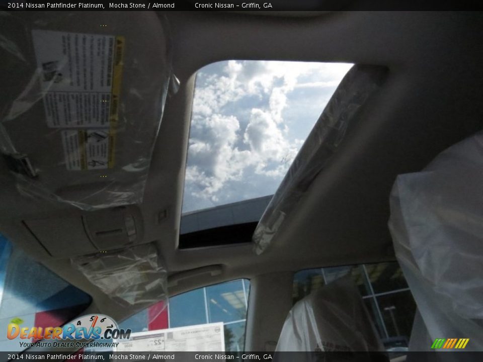 2014 Nissan Pathfinder Platinum Mocha Stone / Almond Photo #11