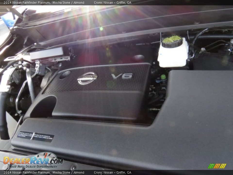 2014 Nissan Pathfinder Platinum Mocha Stone / Almond Photo #13