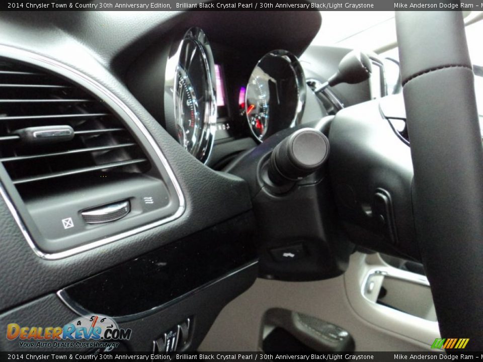 2014 Chrysler Town & Country 30th Anniversary Edition Brilliant Black Crystal Pearl / 30th Anniversary Black/Light Graystone Photo #13