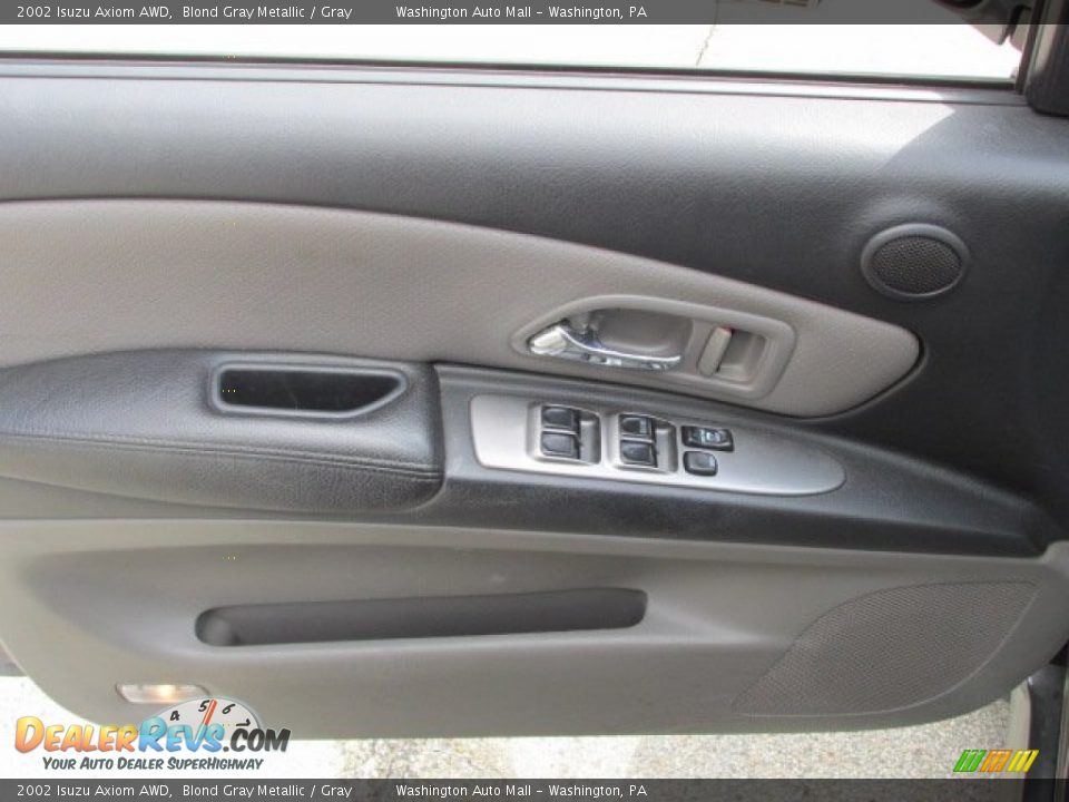 2002 Isuzu Axiom AWD Blond Gray Metallic / Gray Photo #13