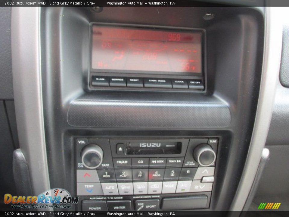 2002 Isuzu Axiom AWD Blond Gray Metallic / Gray Photo #14