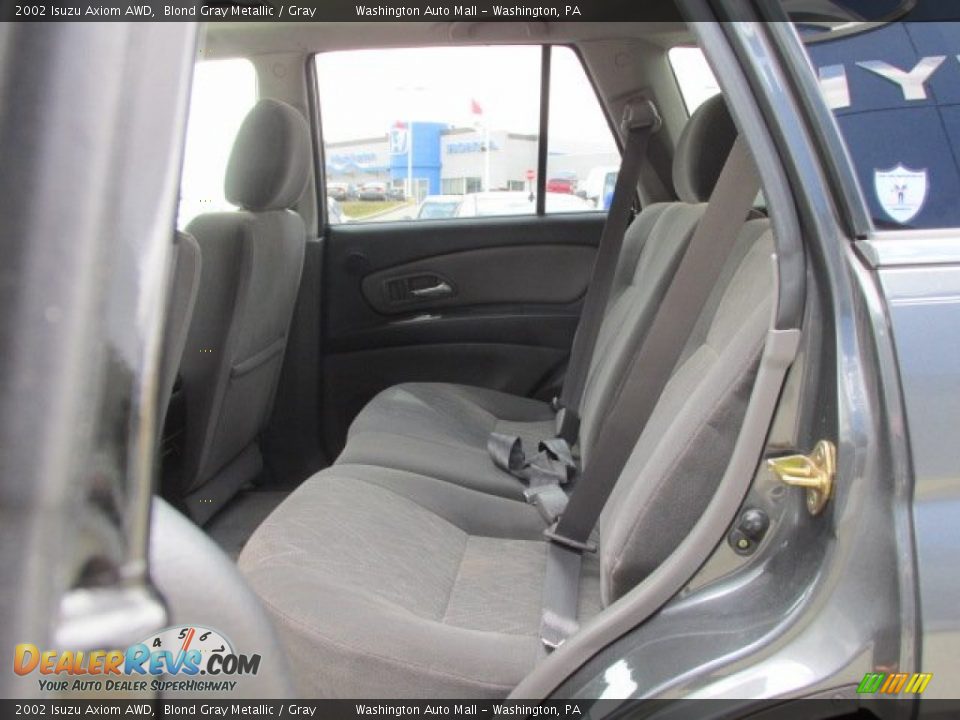 2002 Isuzu Axiom AWD Blond Gray Metallic / Gray Photo #16