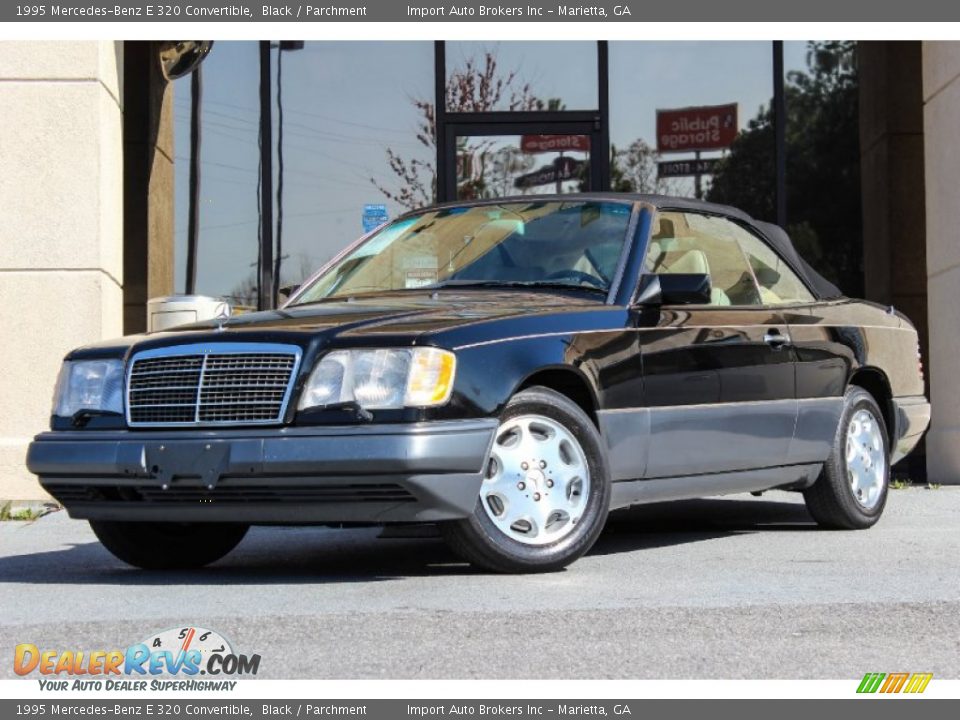 1995 Mercedes-Benz E 320 Convertible Black / Parchment Photo #1