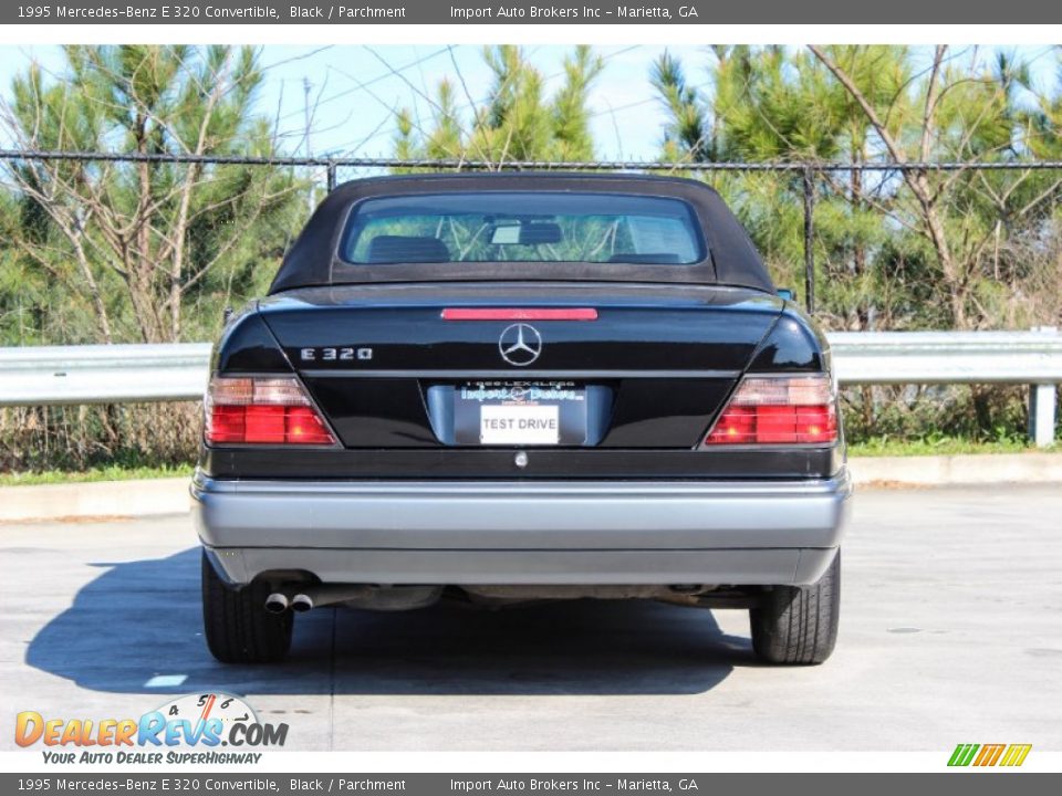 1995 Mercedes-Benz E 320 Convertible Black / Parchment Photo #7