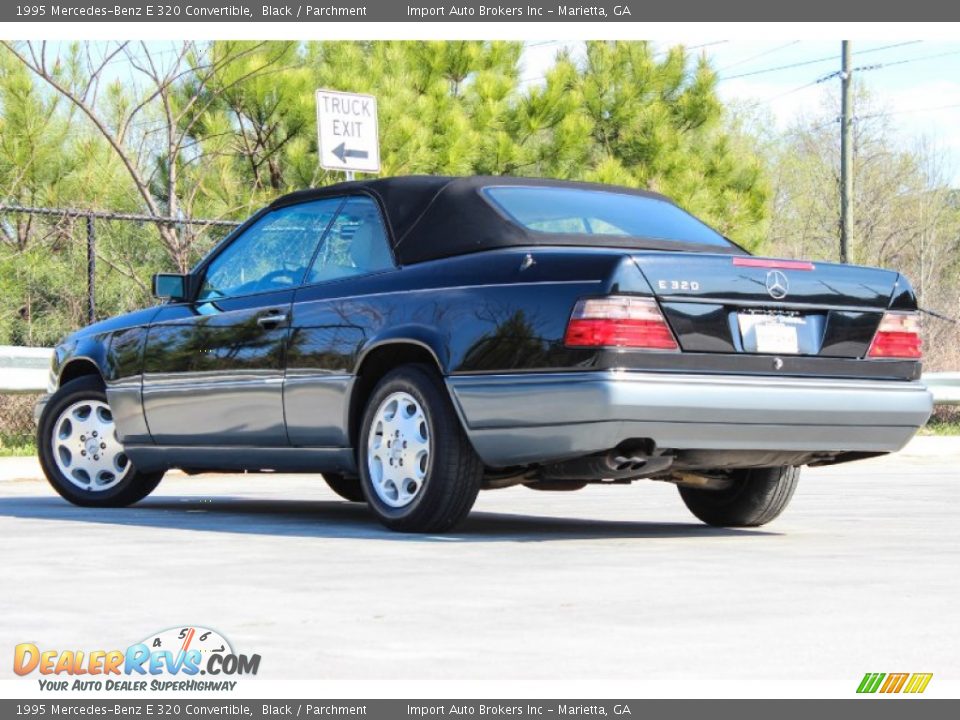1995 Mercedes-Benz E 320 Convertible Black / Parchment Photo #8