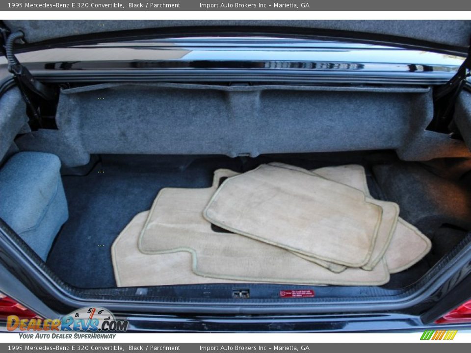 1995 Mercedes-Benz E 320 Convertible Black / Parchment Photo #19