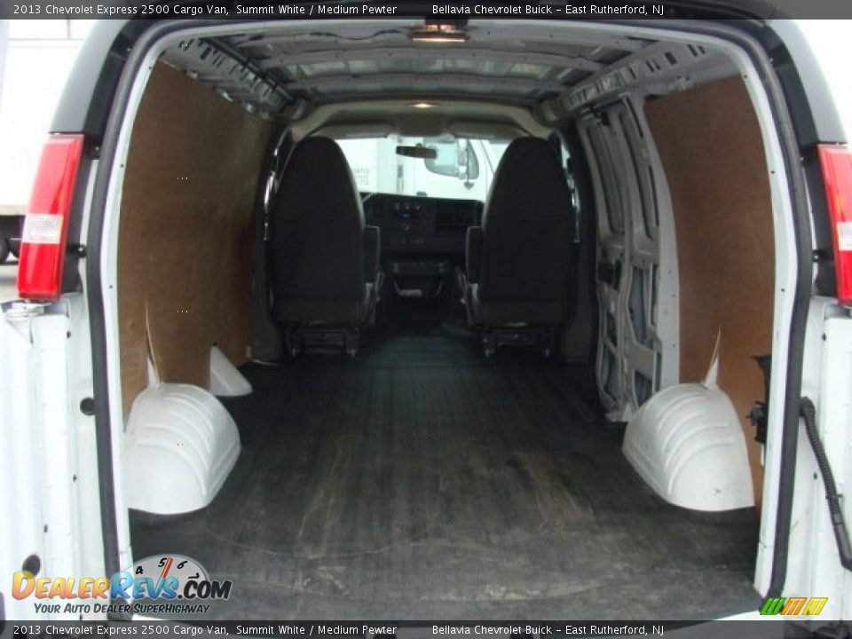 2013 Chevrolet Express 2500 Cargo Van Summit White / Medium Pewter Photo #13