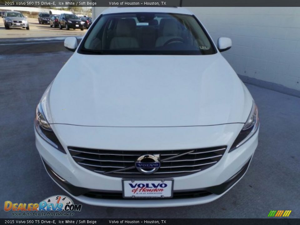 2015 Volvo S60 T5 Drive-E Ice White / Soft Beige Photo #2