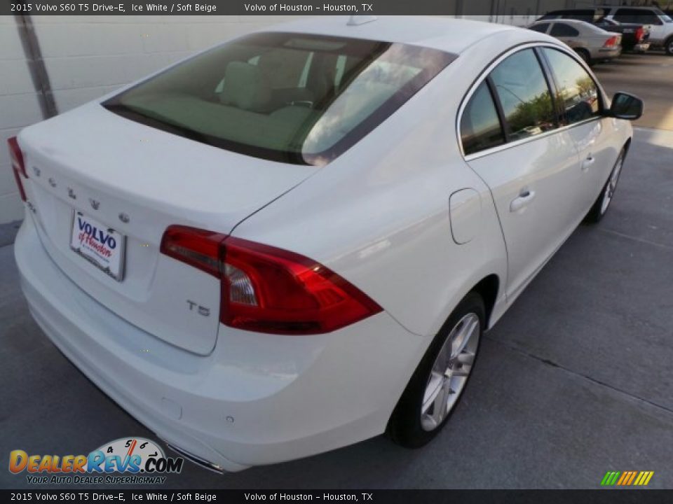 2015 Volvo S60 T5 Drive-E Ice White / Soft Beige Photo #5