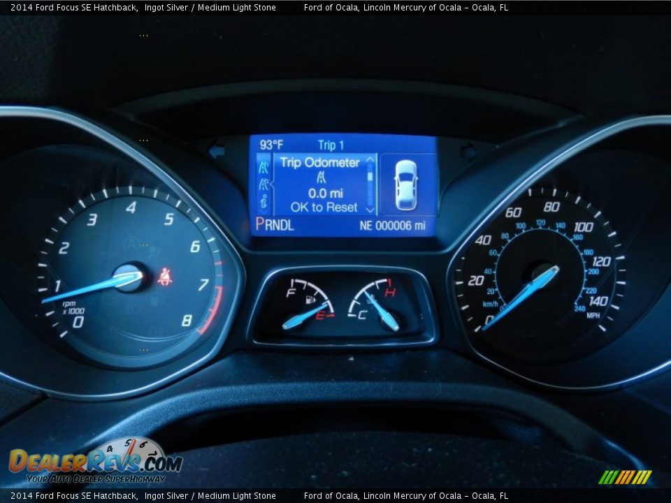 2014 Ford Focus SE Hatchback Ingot Silver / Medium Light Stone Photo #9