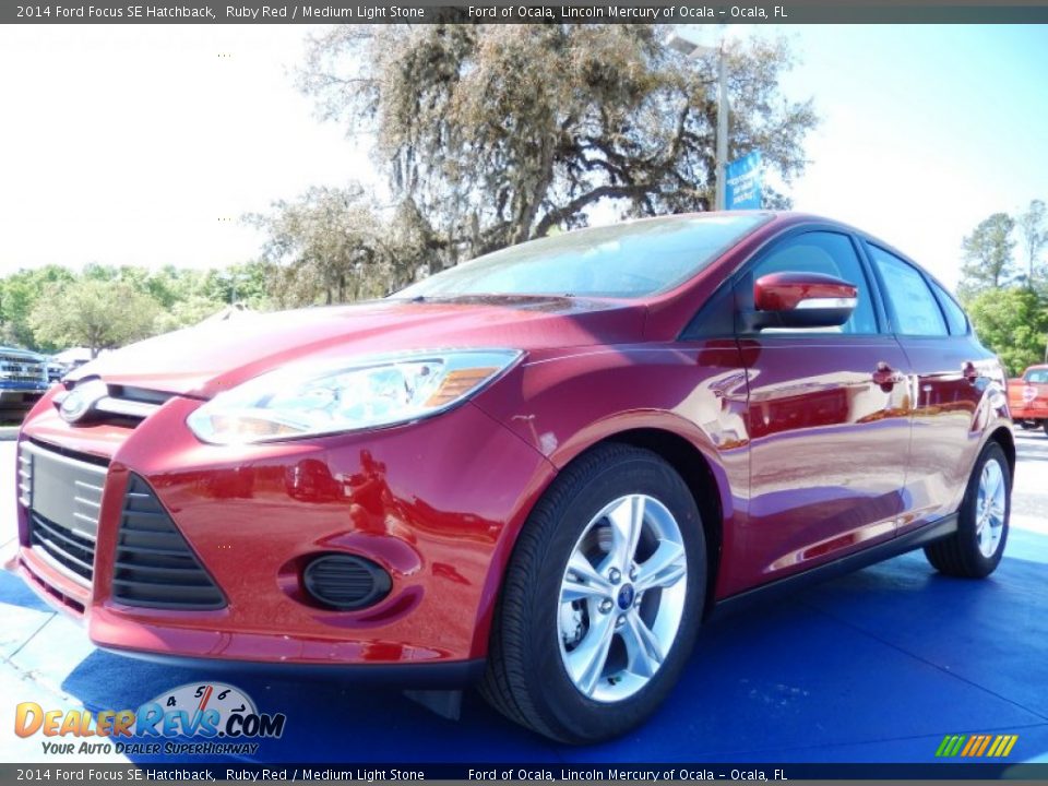 2014 Ford Focus SE Hatchback Ruby Red / Medium Light Stone Photo #1