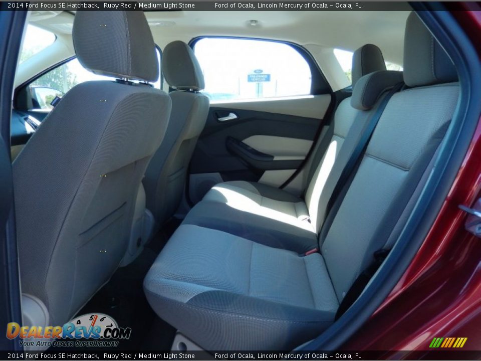 2014 Ford Focus SE Hatchback Ruby Red / Medium Light Stone Photo #7