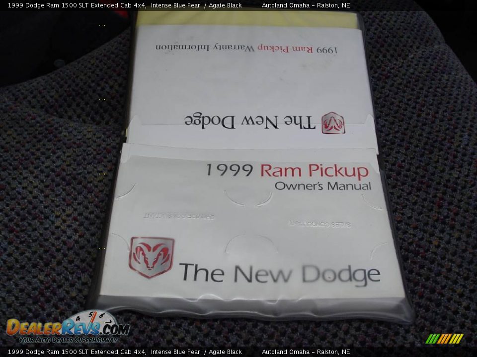 1999 Dodge Ram 1500 SLT Extended Cab 4x4 Intense Blue Pearl / Agate Black Photo #26