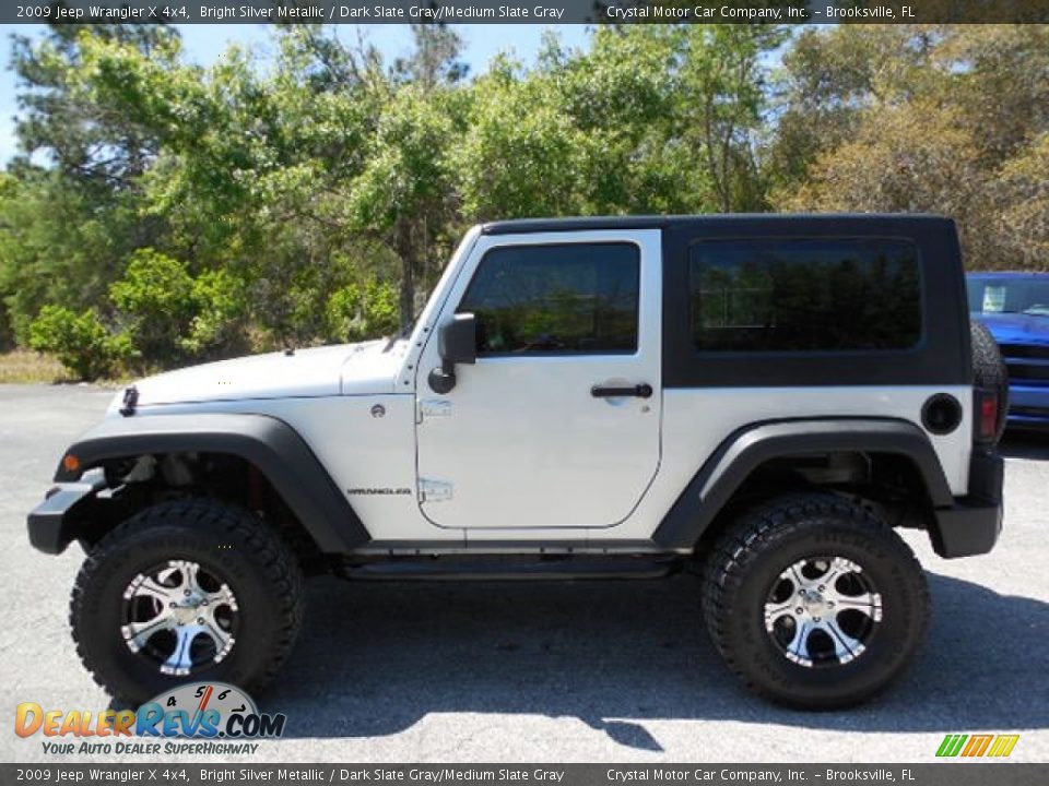 2009 Jeep Wrangler X 4x4 Bright Silver Metallic / Dark Slate Gray/Medium Slate Gray Photo #2
