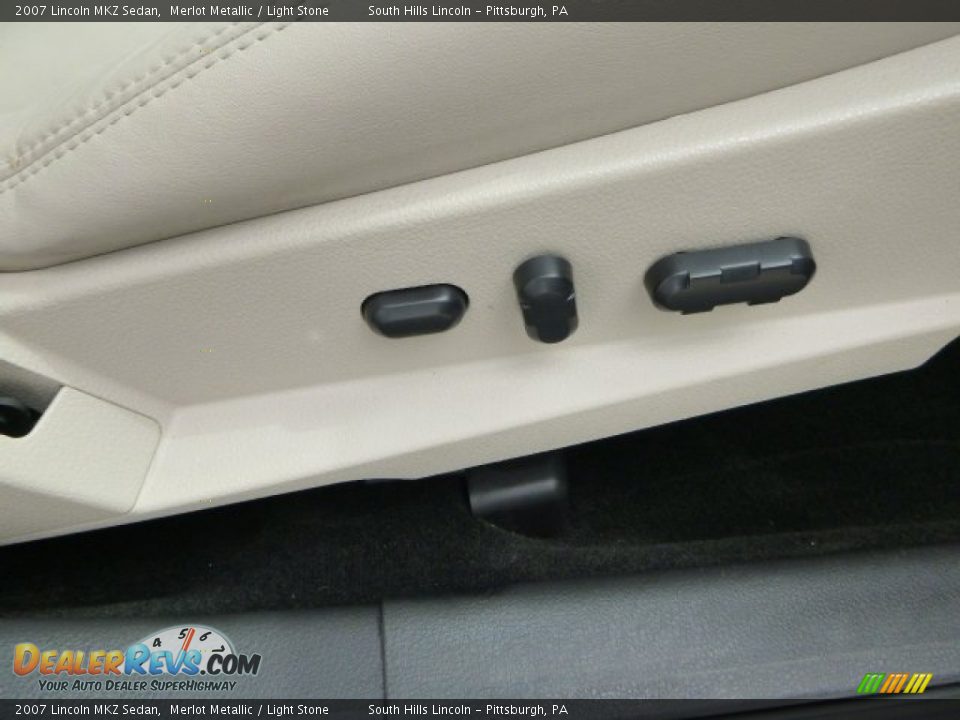 2007 Lincoln MKZ Sedan Merlot Metallic / Light Stone Photo #12