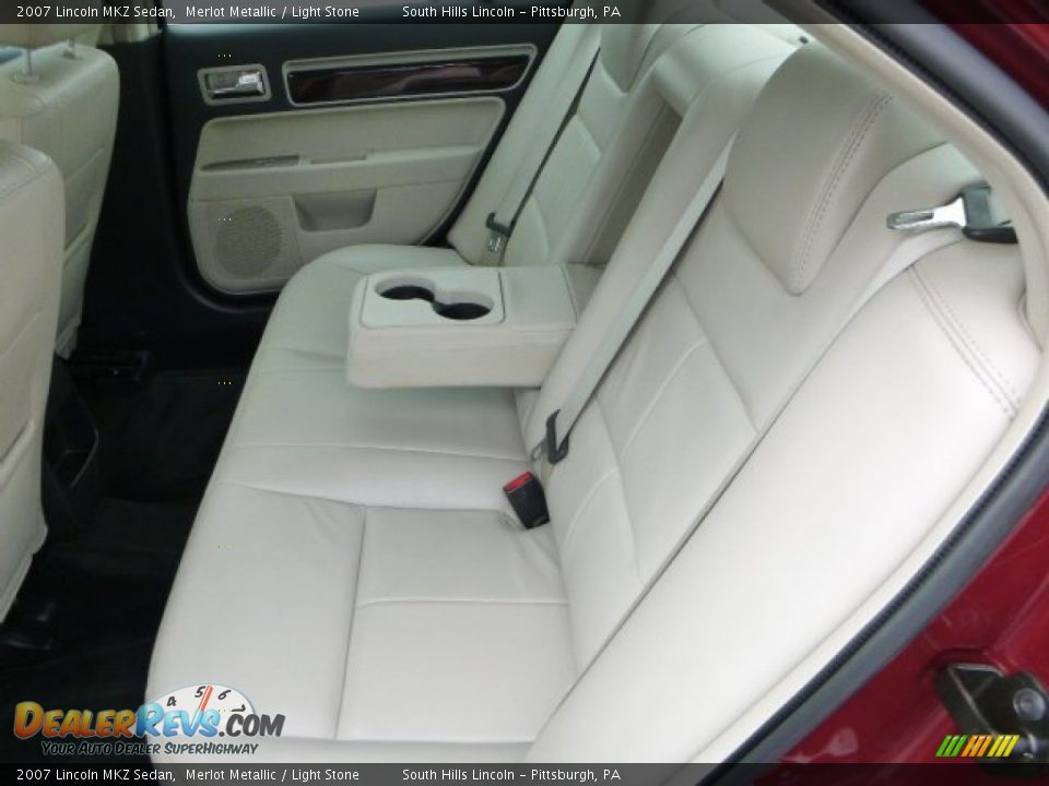 2007 Lincoln MKZ Sedan Merlot Metallic / Light Stone Photo #17