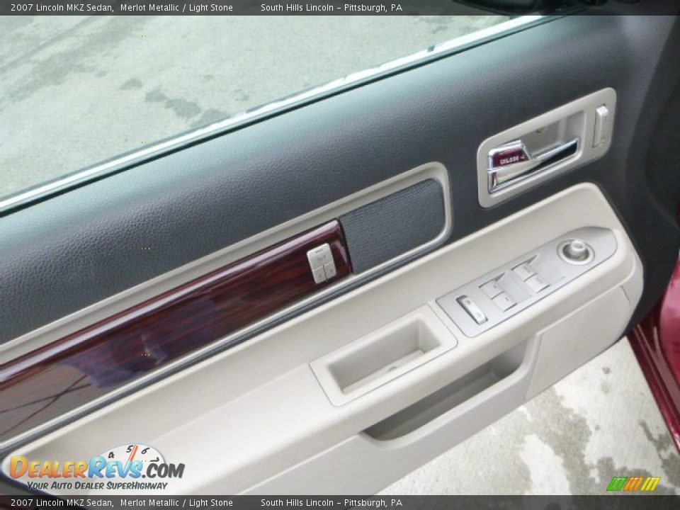 2007 Lincoln MKZ Sedan Merlot Metallic / Light Stone Photo #20