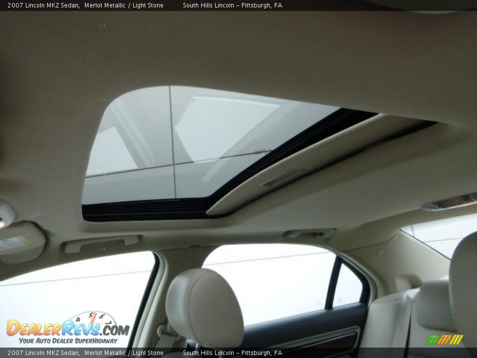 2007 Lincoln MKZ Sedan Merlot Metallic / Light Stone Photo #22