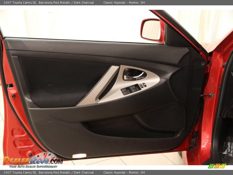 2007 Toyota Camry SE Barcelona Red Metallic / Dark Charcoal Photo #4