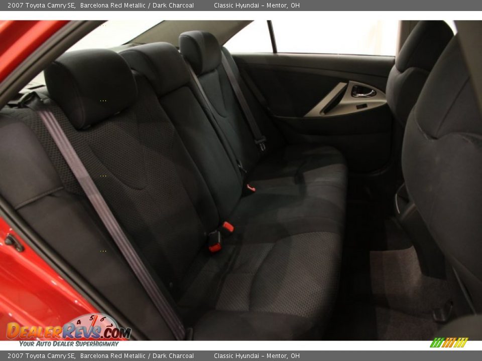 2007 Toyota Camry SE Barcelona Red Metallic / Dark Charcoal Photo #12