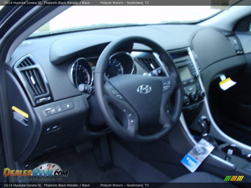2014 Hyundai Sonata SE Phantom Black Metallic / Black Photo #24