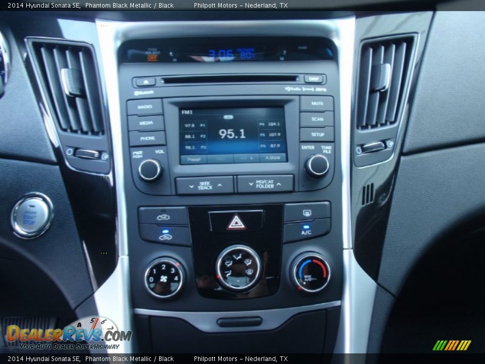2014 Hyundai Sonata SE Phantom Black Metallic / Black Photo #28