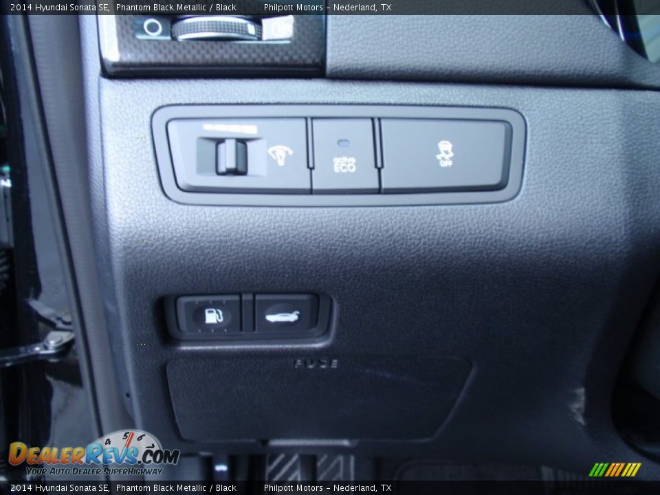 2014 Hyundai Sonata SE Phantom Black Metallic / Black Photo #32