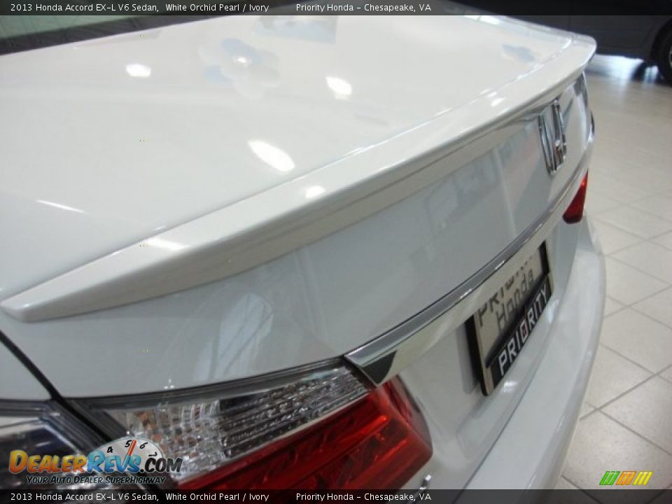 2013 Honda Accord EX-L V6 Sedan White Orchid Pearl / Ivory Photo #28