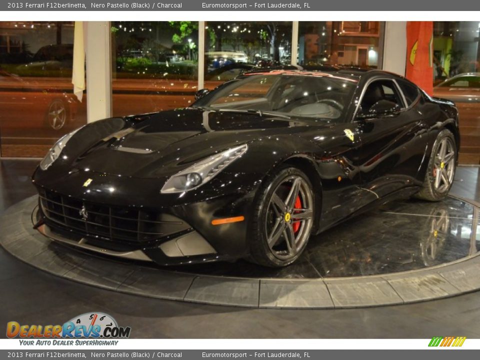Front 3/4 View of 2013 Ferrari F12berlinetta  Photo #1