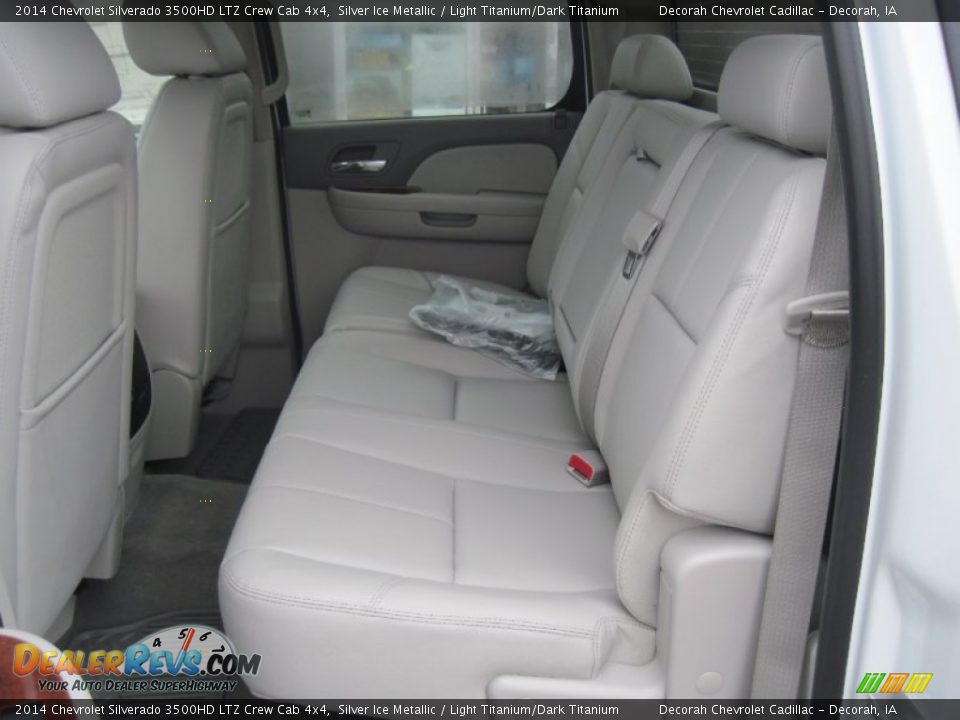 2014 Chevrolet Silverado 3500HD LTZ Crew Cab 4x4 Silver Ice Metallic / Light Titanium/Dark Titanium Photo #7