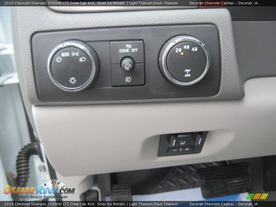 2014 Chevrolet Silverado 3500HD LTZ Crew Cab 4x4 Silver Ice Metallic / Light Titanium/Dark Titanium Photo #10