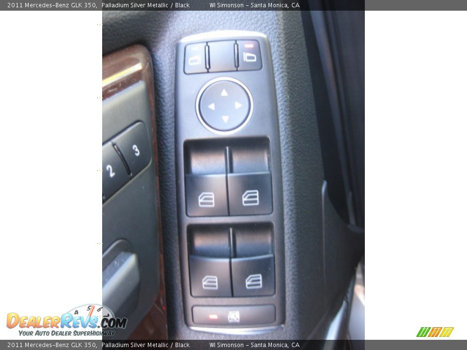 2011 Mercedes-Benz GLK 350 Palladium Silver Metallic / Black Photo #8