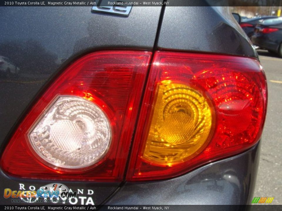 2010 Toyota Corolla LE Magnetic Gray Metallic / Ash Photo #19
