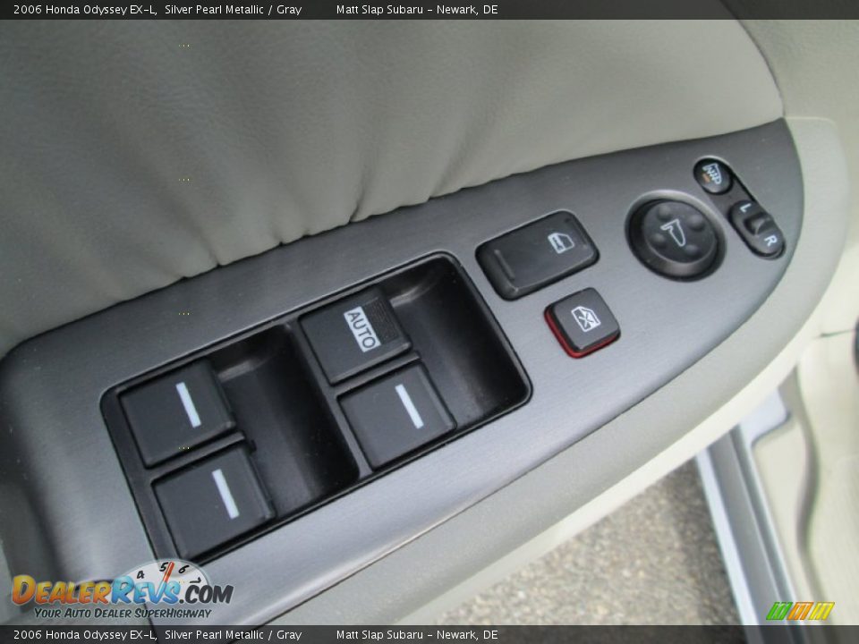 2006 Honda Odyssey EX-L Silver Pearl Metallic / Gray Photo #13
