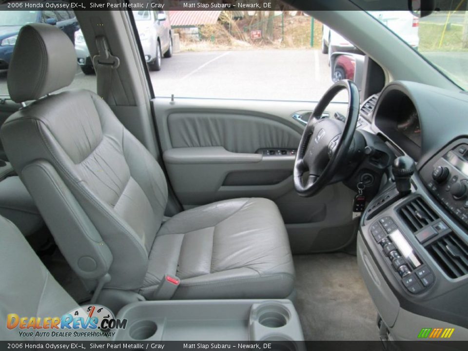 2006 Honda Odyssey EX-L Silver Pearl Metallic / Gray Photo #15