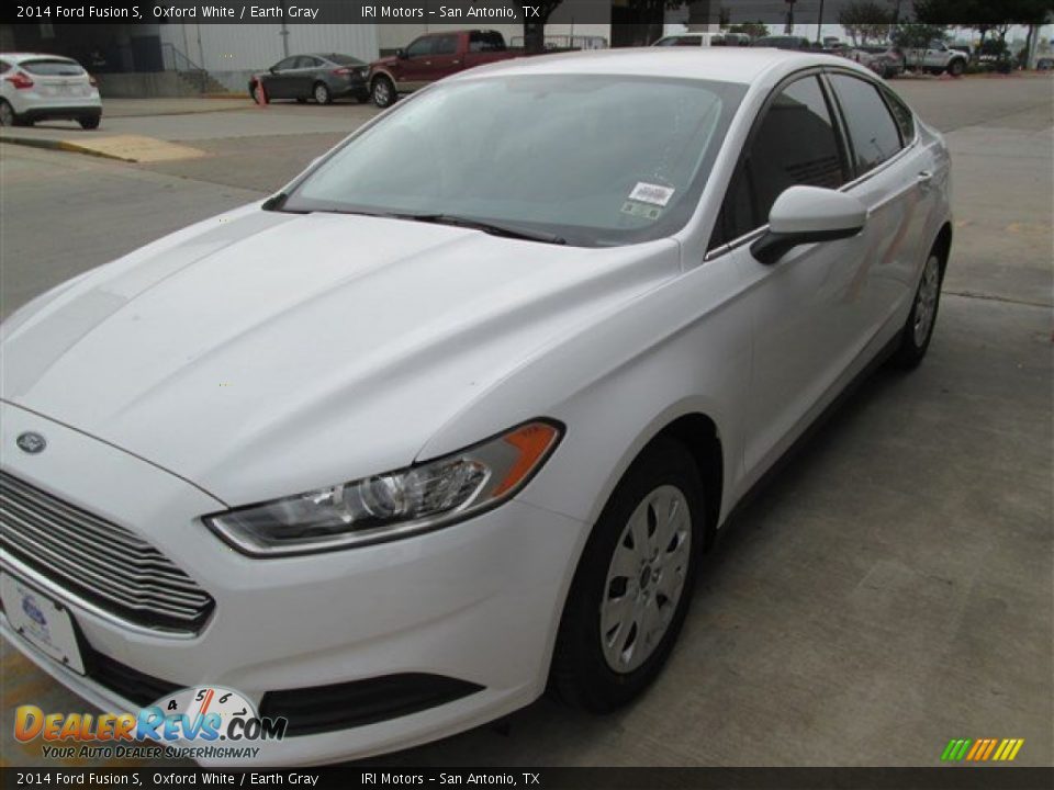 2014 Ford Fusion S Oxford White / Earth Gray Photo #1