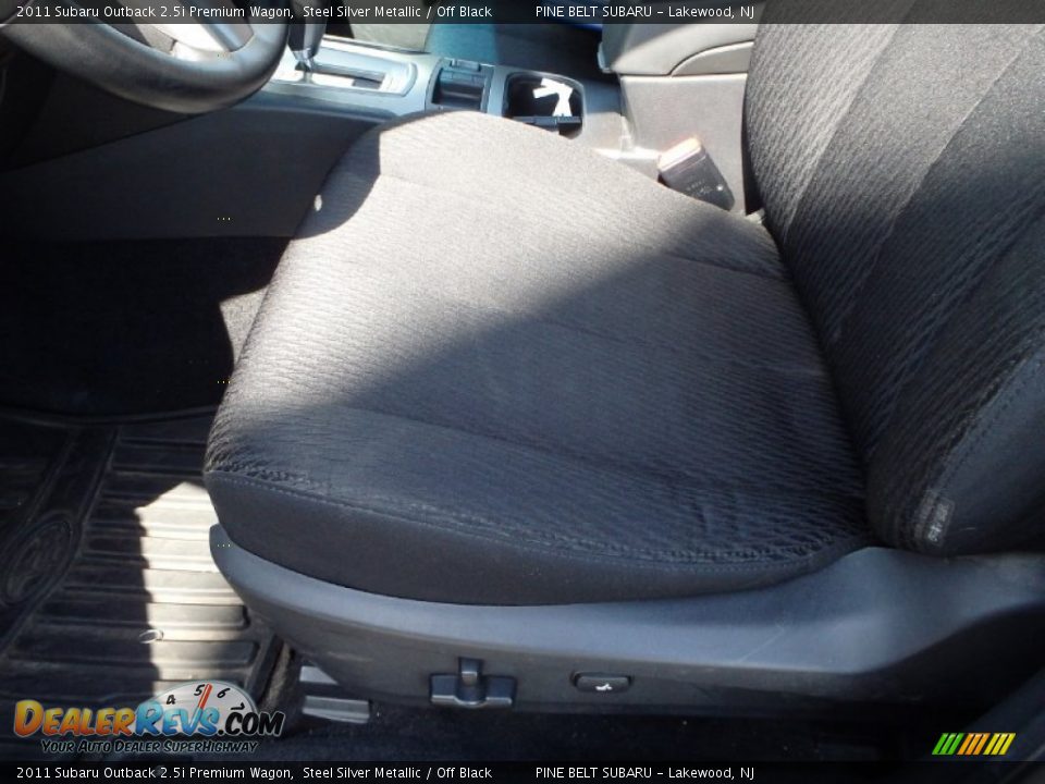 2011 Subaru Outback 2.5i Premium Wagon Steel Silver Metallic / Off Black Photo #10