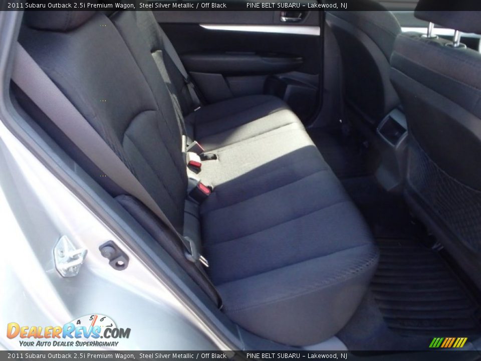 2011 Subaru Outback 2.5i Premium Wagon Steel Silver Metallic / Off Black Photo #13