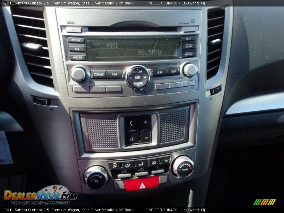 2011 Subaru Outback 2.5i Premium Wagon Steel Silver Metallic / Off Black Photo #20