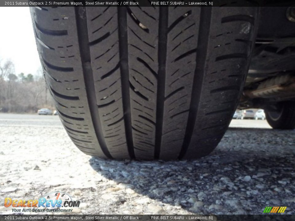 2011 Subaru Outback 2.5i Premium Wagon Steel Silver Metallic / Off Black Photo #26