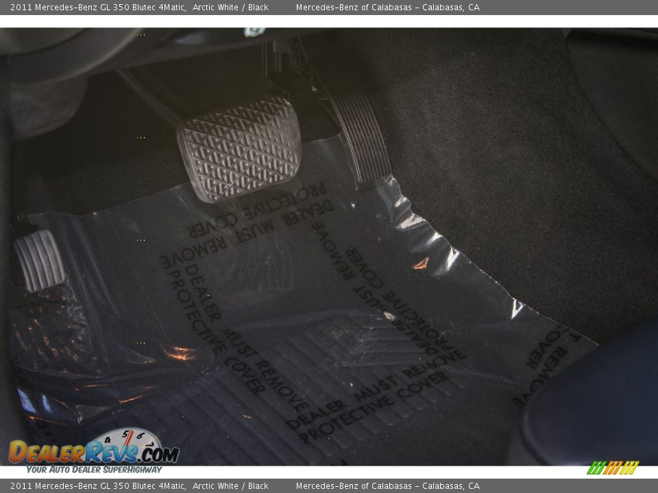 2011 Mercedes-Benz GL 350 Blutec 4Matic Arctic White / Black Photo #6