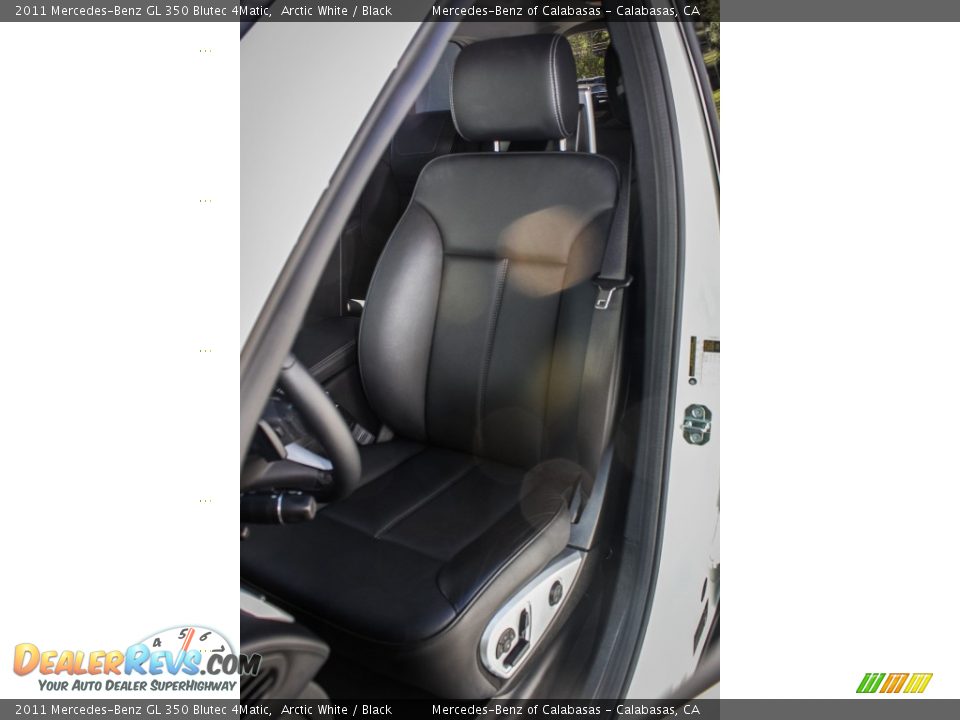 2011 Mercedes-Benz GL 350 Blutec 4Matic Arctic White / Black Photo #18