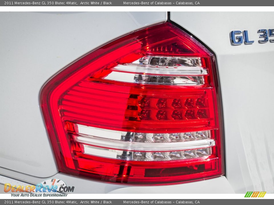 2011 Mercedes-Benz GL 350 Blutec 4Matic Arctic White / Black Photo #26