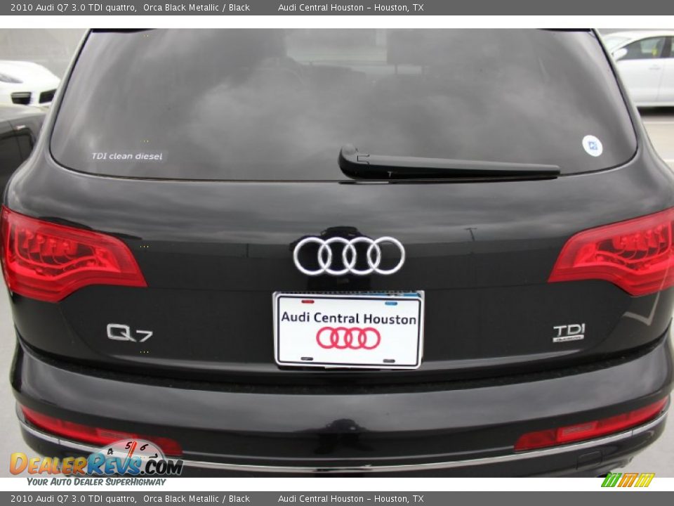 2010 Audi Q7 3.0 TDI quattro Orca Black Metallic / Black Photo #6