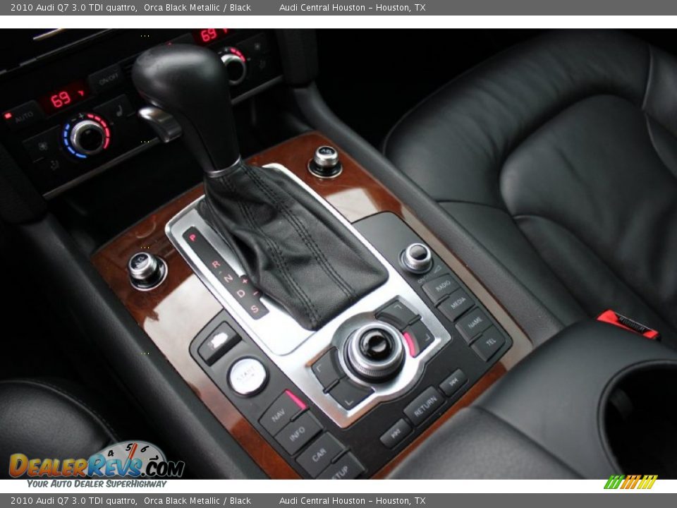 2010 Audi Q7 3.0 TDI quattro Orca Black Metallic / Black Photo #17