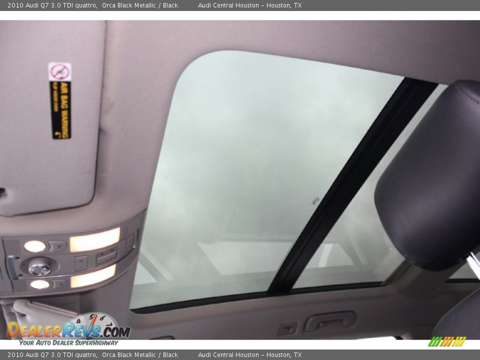 2010 Audi Q7 3.0 TDI quattro Orca Black Metallic / Black Photo #33