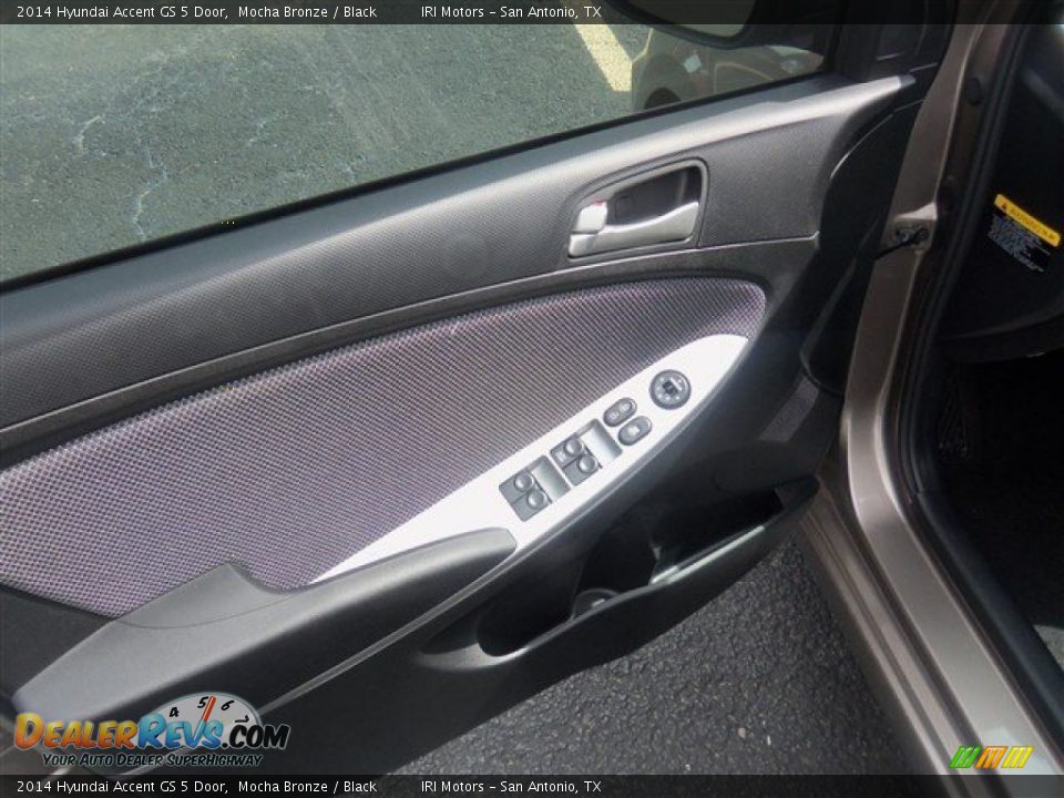 2014 Hyundai Accent GS 5 Door Mocha Bronze / Black Photo #5