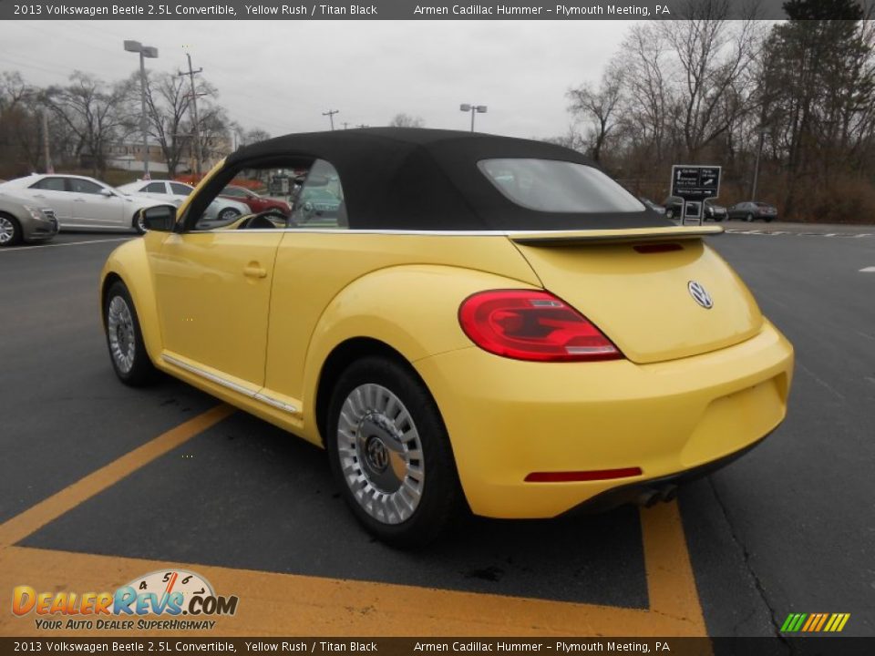 2013 Volkswagen Beetle 2.5L Convertible Yellow Rush / Titan Black Photo #7